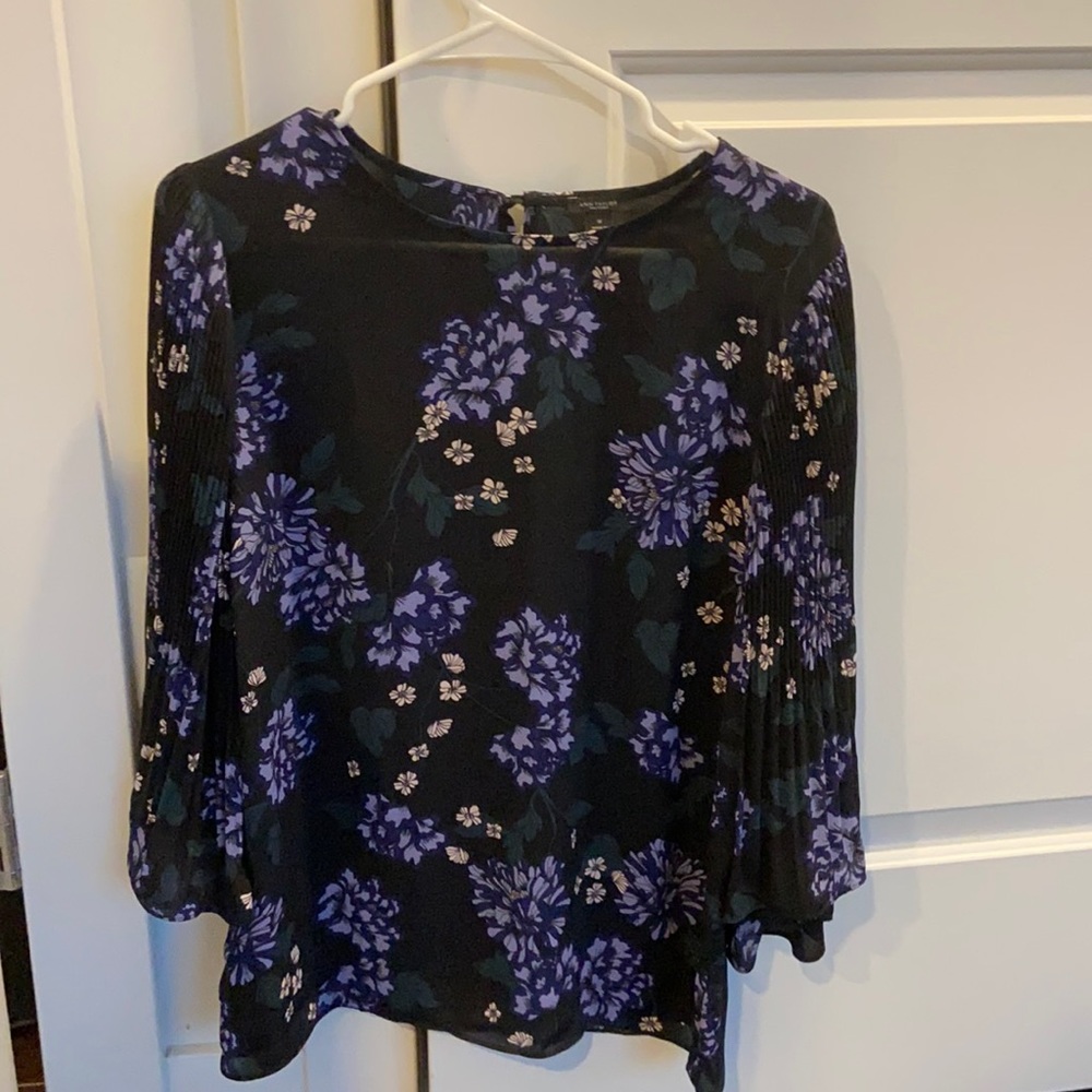 Pretty floral work top